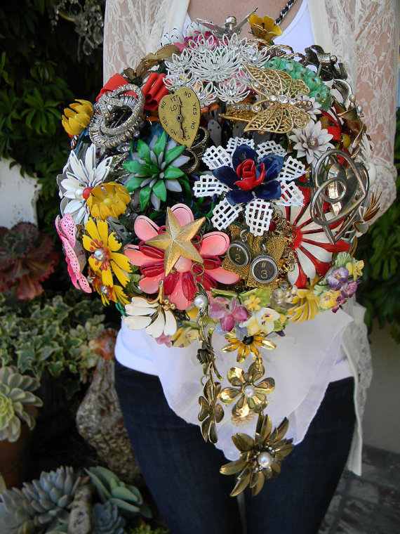brooches bouquet